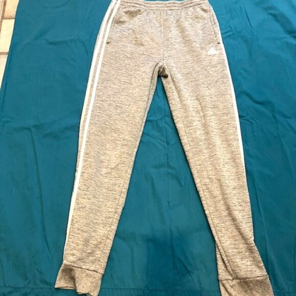 XL/18 Unisex Kids Adidas Gray Jogger Track Pants Boys Girls - Picture 1 of 5